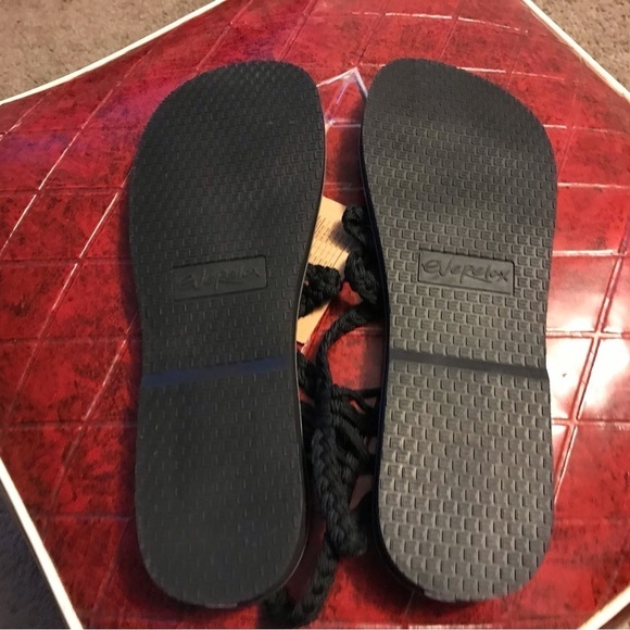 NWT Everelex Hand Woven Sandles - Picture 5 of 9